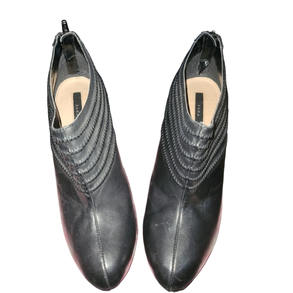 Zara basic bootie size 38 (7.5 US) - Picture 2 of 5